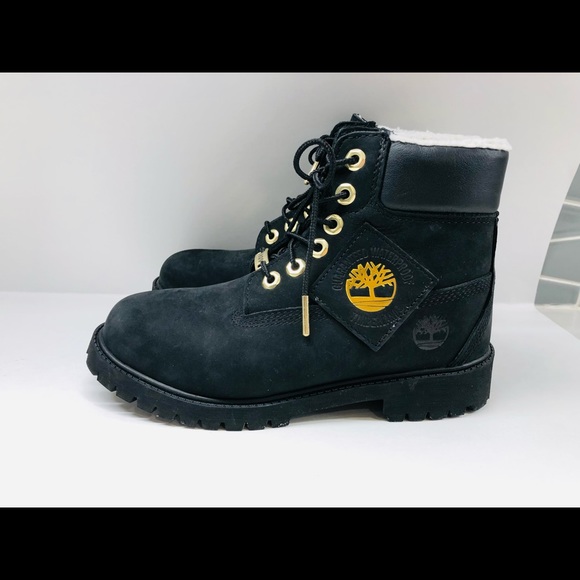 Black waterproof special edition hiking boot - Picture 4 of 8